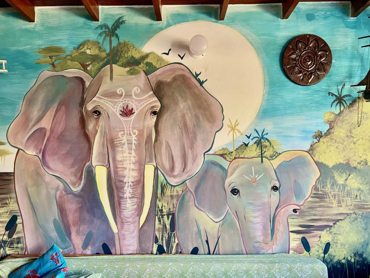 Casa Almarita - Hostal, Bar Y Restaurante Medellín Kültér fotó