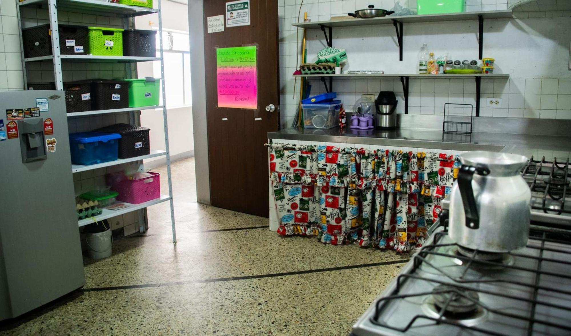 Casa Almarita - Hostal, Bar Y Restaurante Medellín Kültér fotó