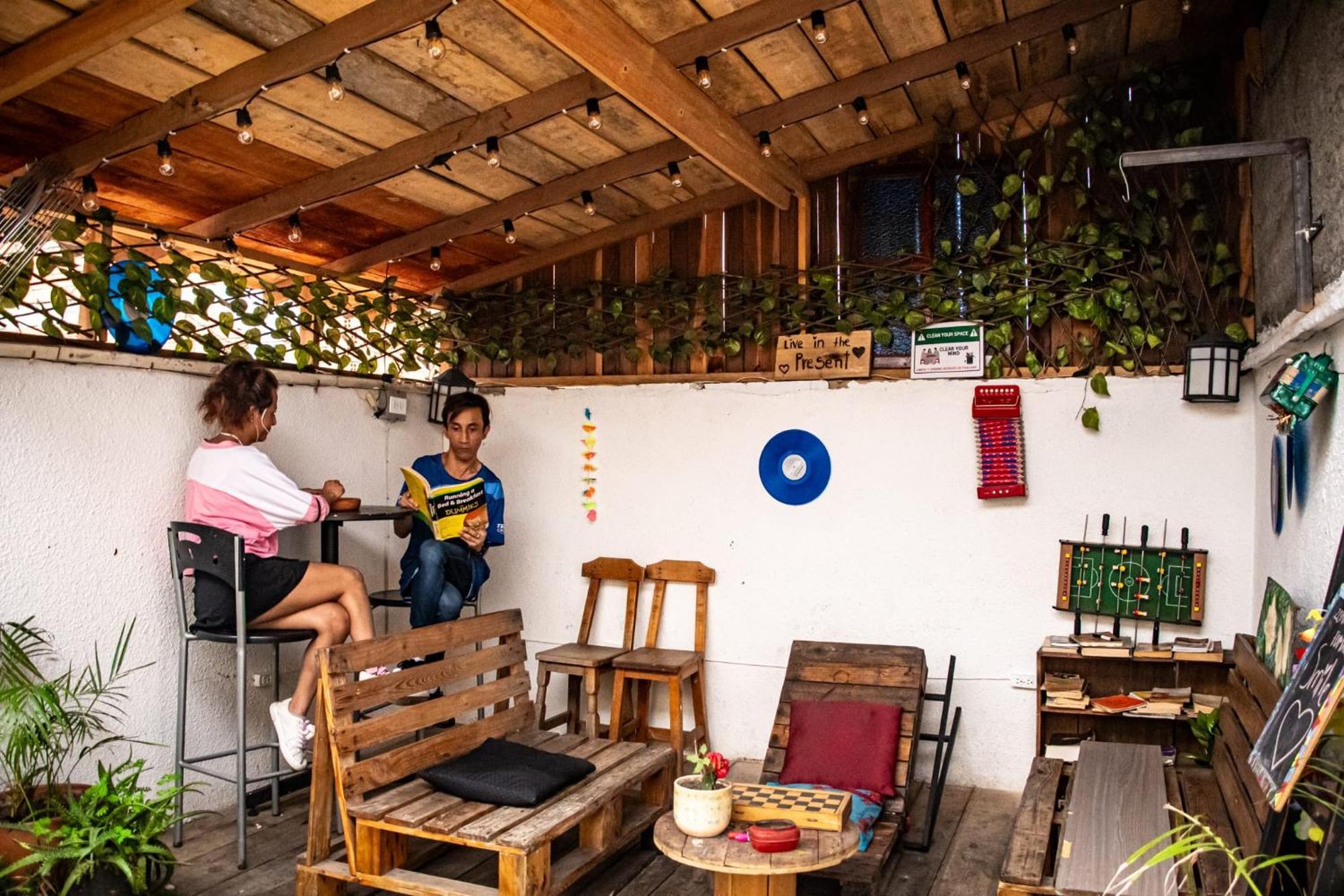 Casa Almarita - Hostal, Bar Y Restaurante Medellín Kültér fotó